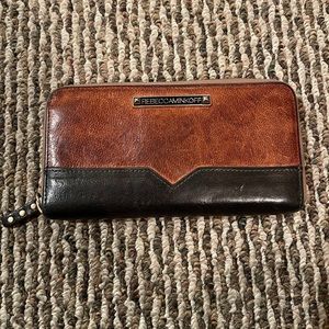 Beautiful, gently loved Rebecca Minkoff wallet ⭐️